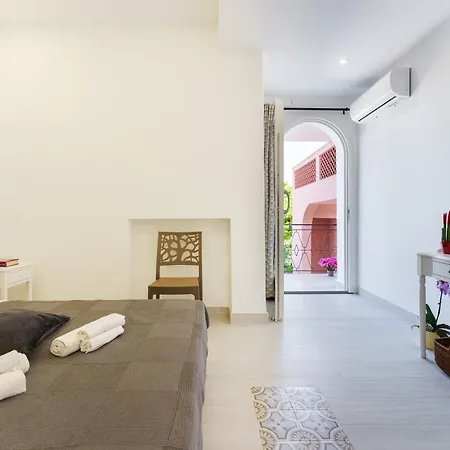 Le Jardin Bed & Breakfast 4*