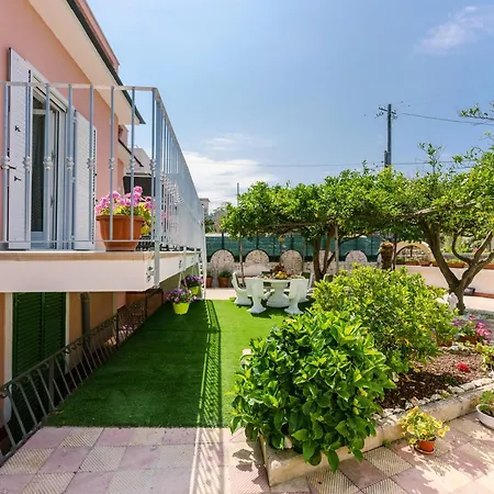 Le Jardin Bed & Breakfast