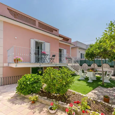 Le Jardin Bed & Breakfast