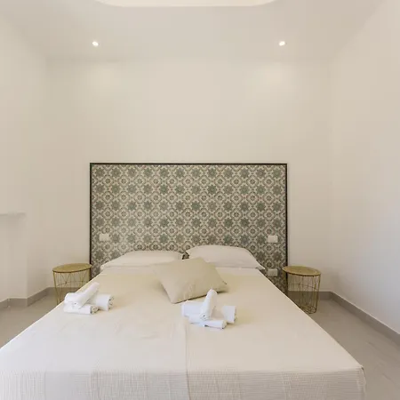 Le Jardin Bed & Breakfast 4*