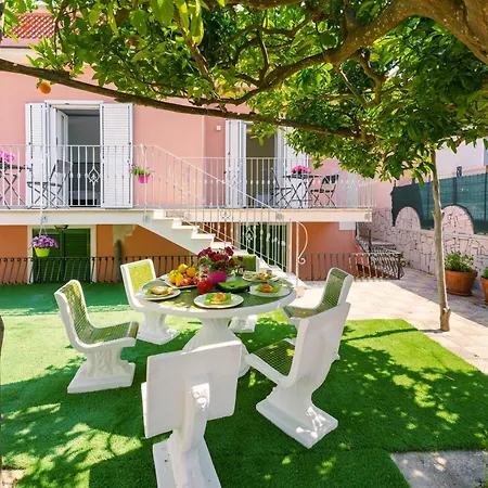 Le Jardin 3* Procida